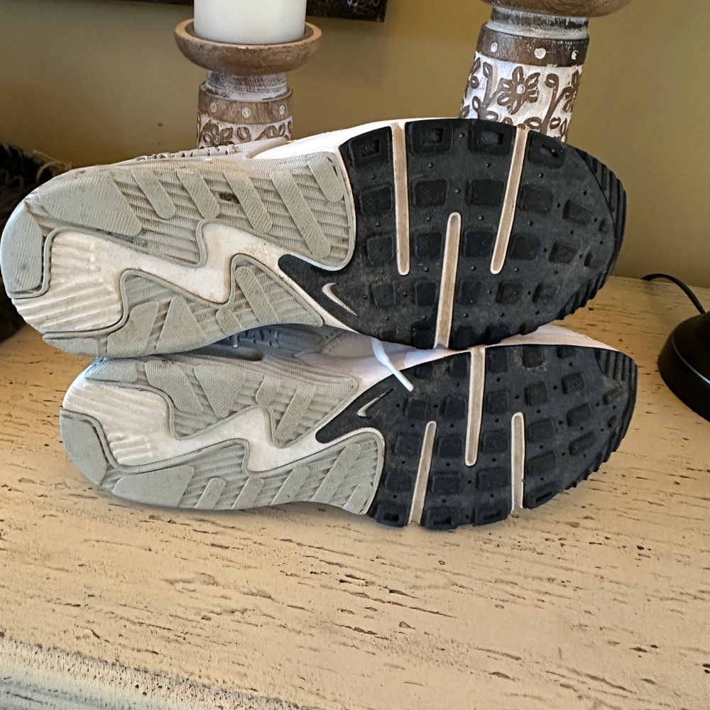Nike Mens Air Max White and Black Tennis Shoes Sneakers 8.5 - Picture 7 of 7